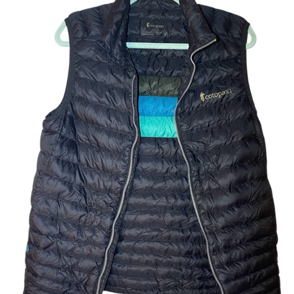 Cotopaxi Women's Black Vest with Blue Highlights